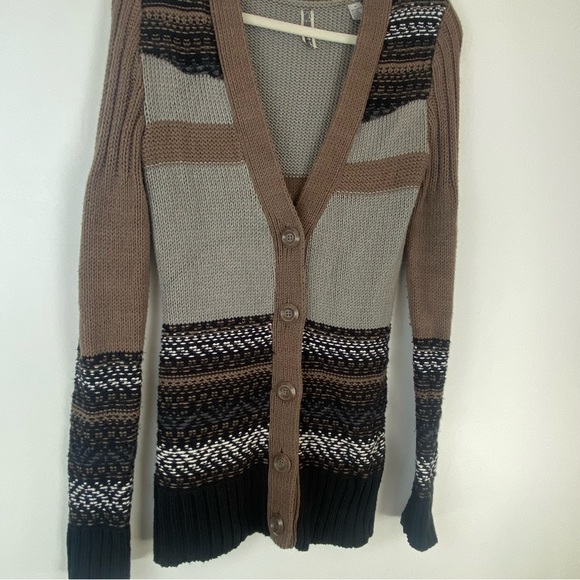 BKE Buckle Womens Medium Cardigan Sweater Brown Beige V Neck Button Front Cozy. - Picture 4 of 11